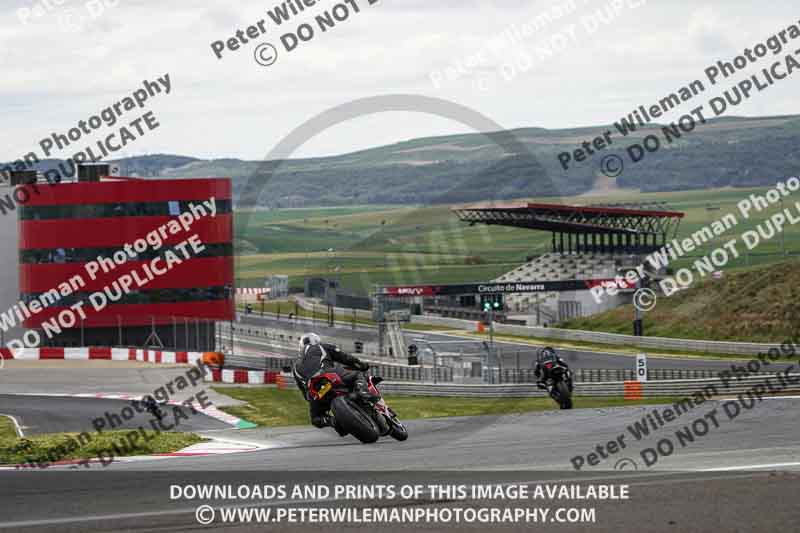 cadwell no limits trackday;cadwell park;cadwell park photographs;cadwell trackday photographs;enduro digital images;event digital images;eventdigitalimages;navarra;no limits trackdays;peter wileman photography;racing digital images;trackday digital images;trackday photos